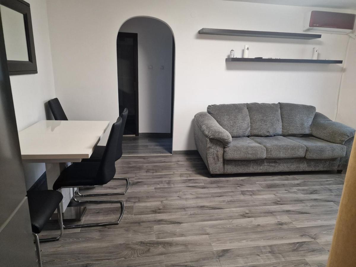 Apartament Gara De Nord Bukarest Exteriör bild