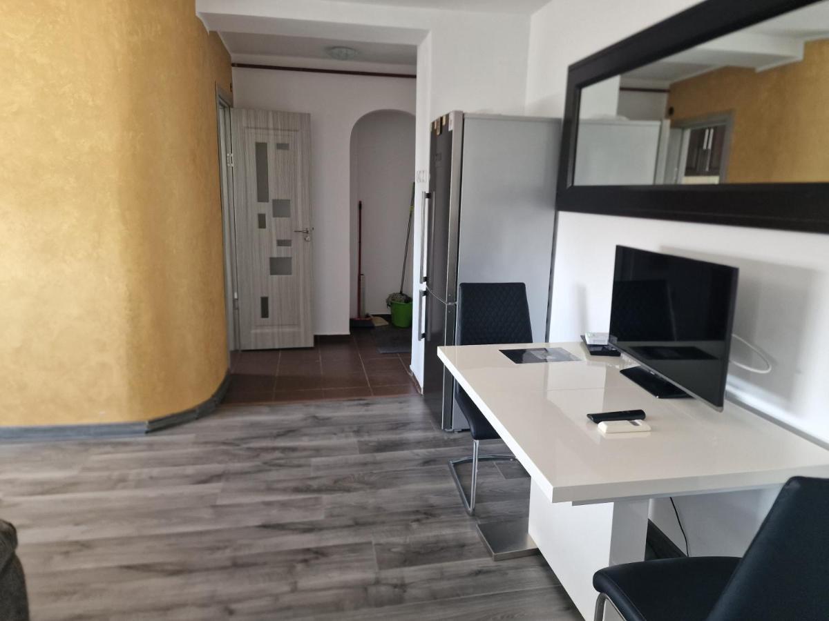 Apartament Gara De Nord Bukarest Exteriör bild